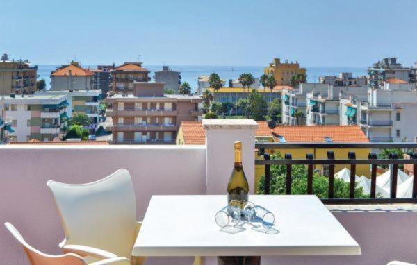 Bike And Breakfast Apartments Pietra Ligure Kültér fotó